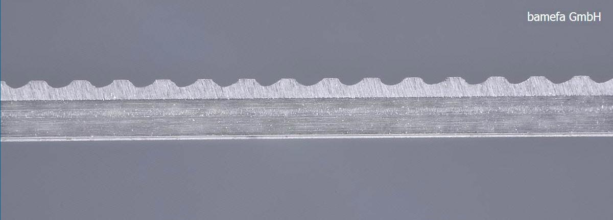 Umlaufendes Bandmesser (CNC-Messer) gezahnt (12 ZpZ)
